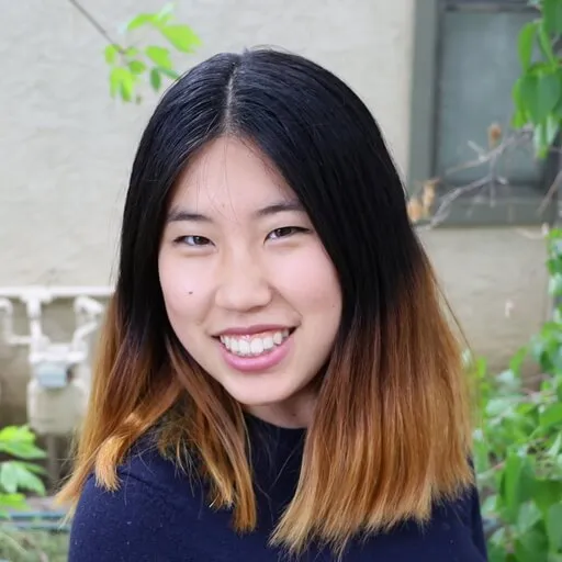 Hannah Yang headshot